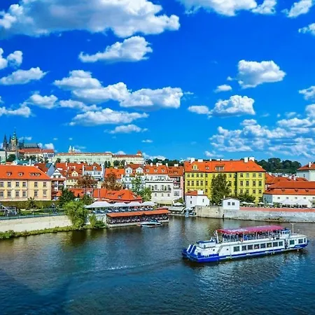 Apartamento Rooftop Appt With Castle View & Terrace Praga