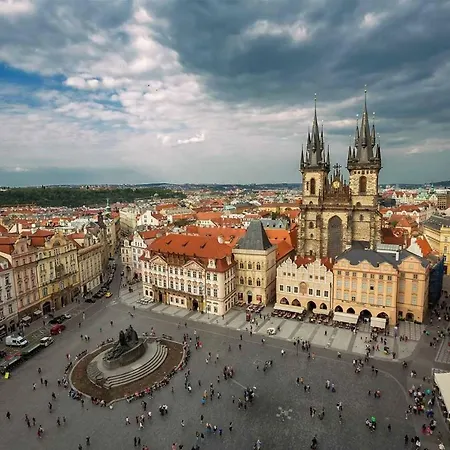 Апартаменты Rooftop Appt With Castle View & Terrace Прага